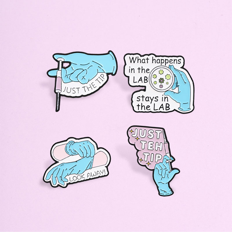 What Happens In The Lab Enamel - Medical Lab Humor 评论和价格
